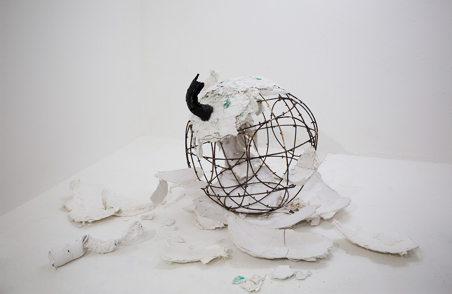 0G — steel sphere sculpture